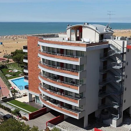 Residence Panorama Apart Hotel Bibione Bagian luar foto