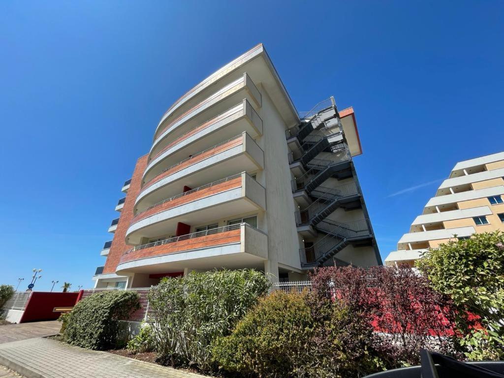 Residence Panorama Apart Hotel Bibione Bagian luar foto