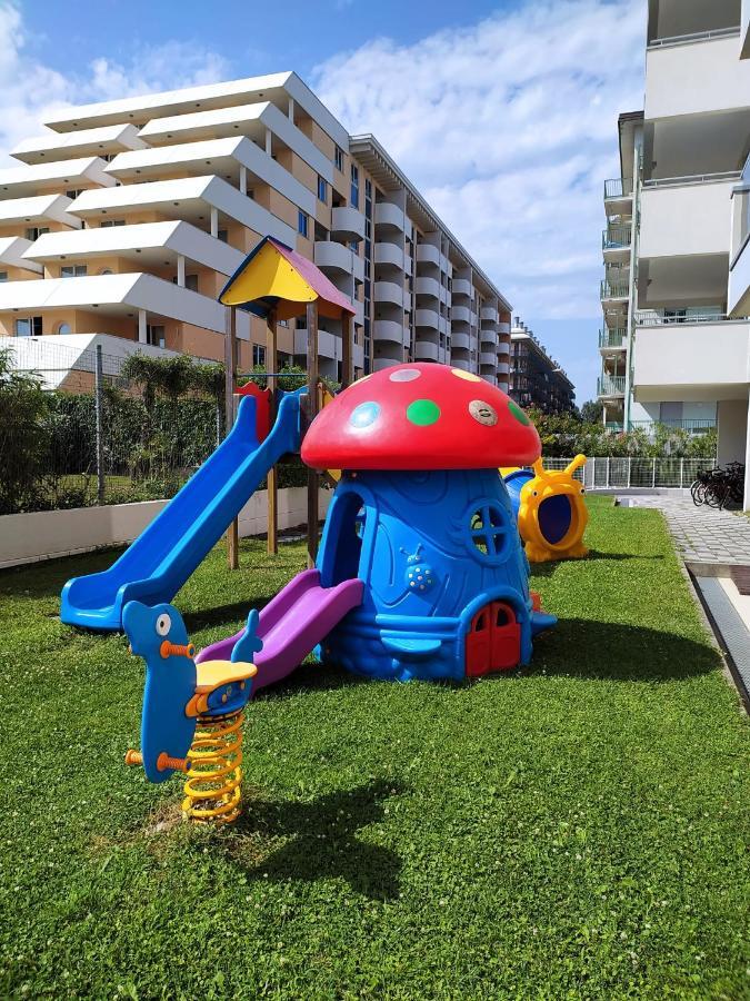 Residence Panorama Apart Hotel Bibione Bagian luar foto