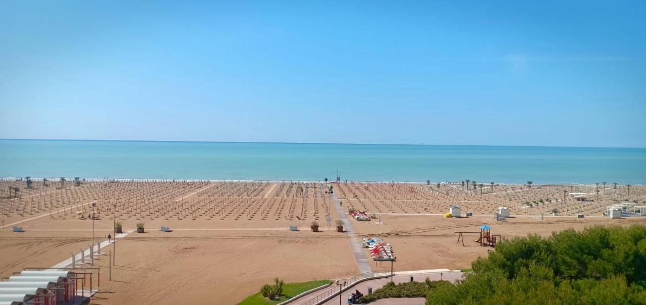 Residence Panorama Apart Hotel Bibione Bagian luar foto