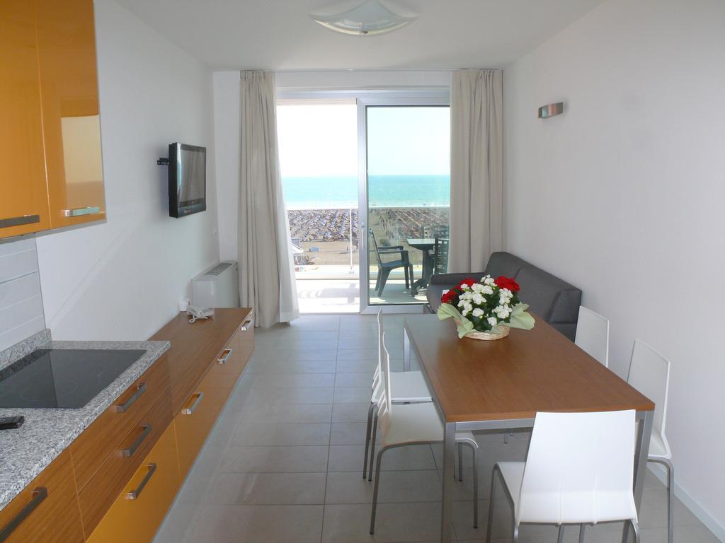 Residence Panorama Apart Hotel Bibione Ruang foto
